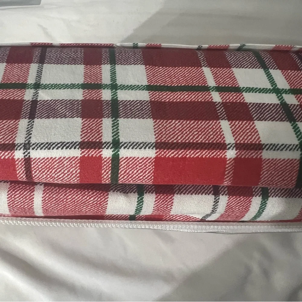 Sweet Home 3 Piece Soft Microfiber Red, Green & White Twin Sheet Set